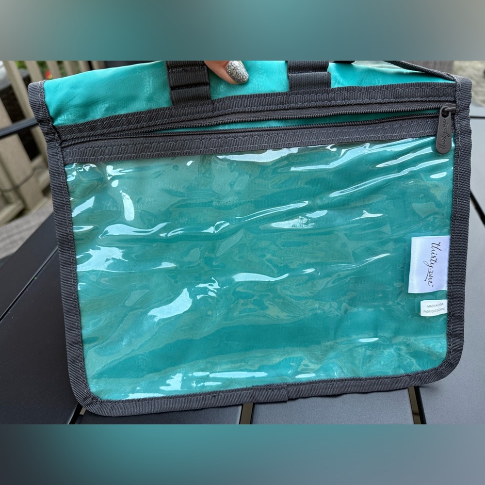 Thirty One (31) Timeless Makeup Bag City Charcoal Swiss Dot - Picture 7 of 9